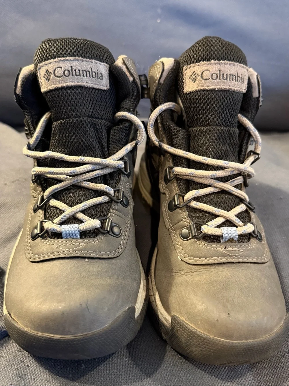 Columbia Women's size 7 Gray and Black Waterproof Hiking Boots